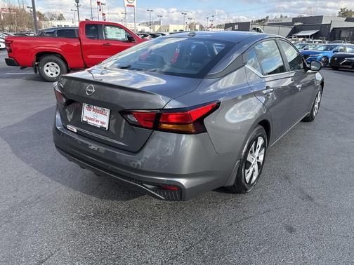 2025 Nissan Altima S