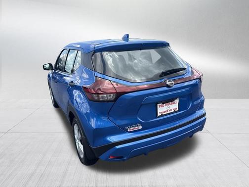 2022 Nissan Kicks S