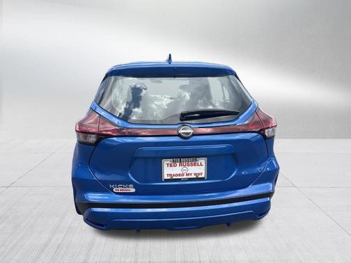 2022 Nissan Kicks S