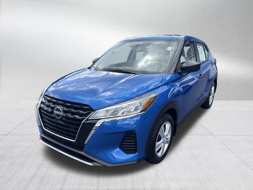 2022 Nissan Kicks S