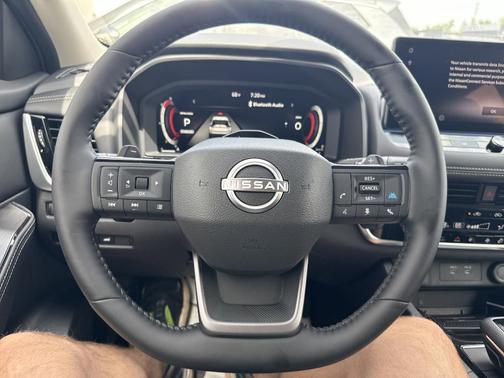 2025 Nissan Rogue SL