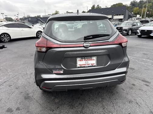 2025 Nissan Kicks Play S