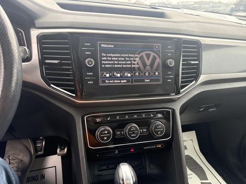 2020 Volkswagen Atlas Cross Sport 3.6L V6 SEL Premium R-Line