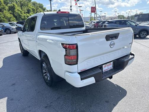 2025 Nissan Frontier SV
