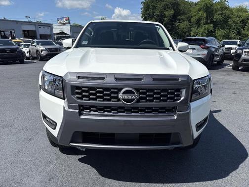 2025 Nissan Frontier SV