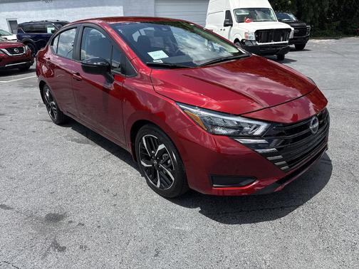 2025 Nissan Versa 1.6 SR