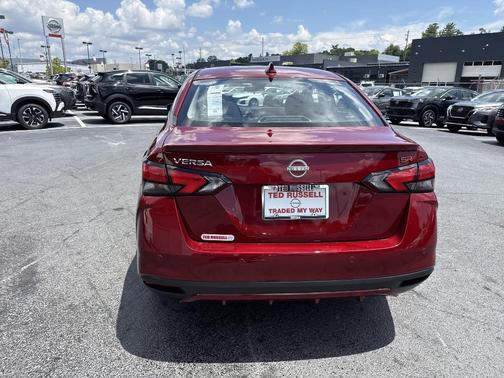 2025 Nissan Versa 1.6 SR