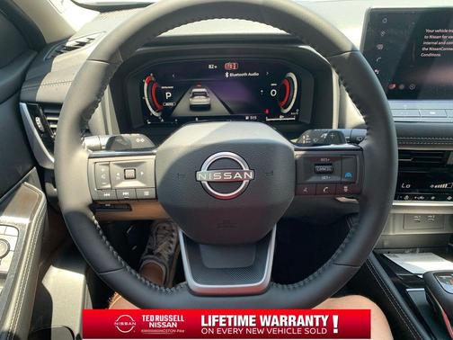 Everest White P 2026 Nissan Rogue Platinum