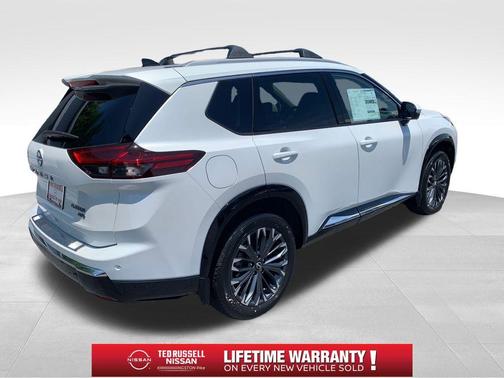 Everest White P 2026 Nissan Rogue Platinum
