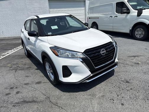 2025 Nissan Kicks Play S