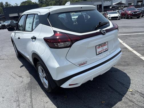 2025 Nissan Kicks Play S