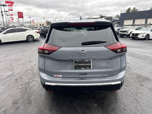 2025 Nissan Rogue Platinum