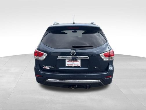 2015 Nissan Pathfinder SL