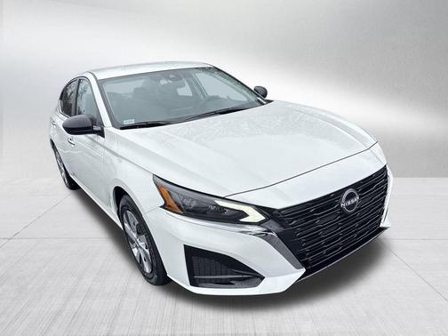 2025 Nissan Altima S