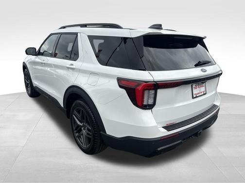 White Metallic 2025 Ford Explorer ST-Line