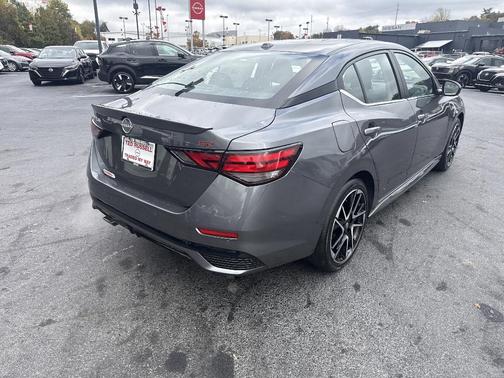 2025 Nissan Sentra SR