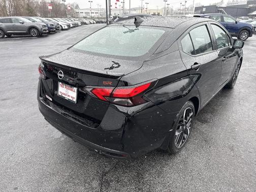 2025 Nissan Versa 1.6 SR