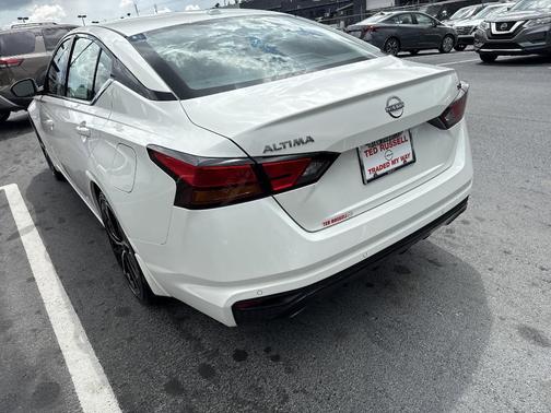 2025 Nissan Altima SR