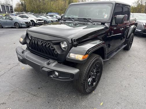 2022 Jeep Gladiator Sport