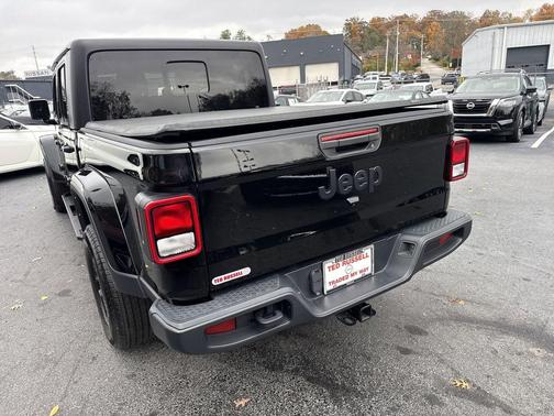 2022 Jeep Gladiator Sport