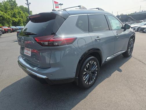 2025 Nissan Rogue Platinum