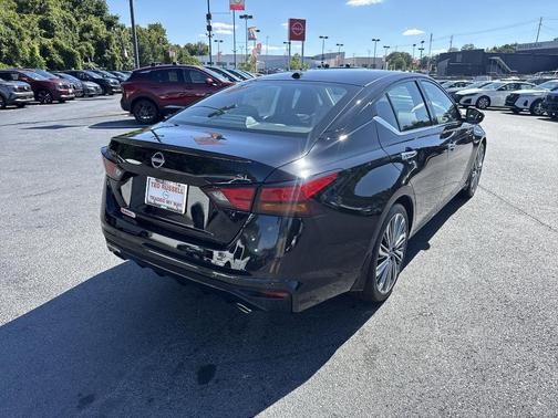 2025 Nissan Altima SL