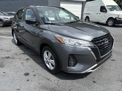 2025 Nissan Kicks Play S