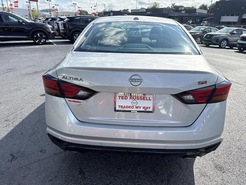2025 Nissan Altima SR