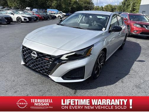 2025 Nissan Altima SR