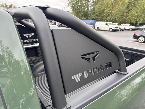 2024 Nissan Titan SV