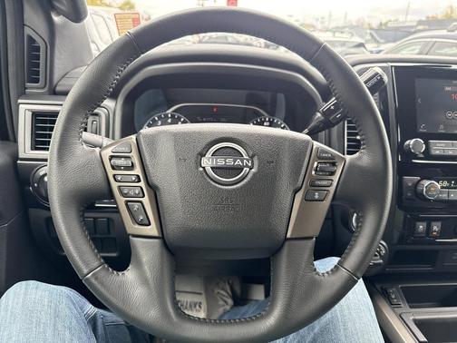 2024 Nissan Titan SV