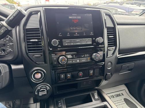 2024 Nissan Titan SV