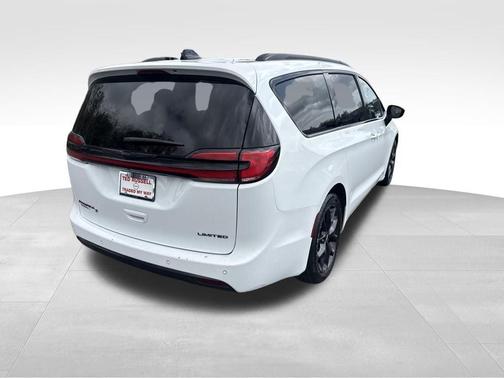 Bright White Clearcoat 2025 Chrysler Pacifica Limited