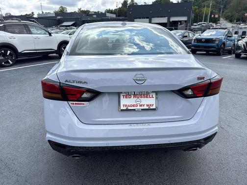 2025 Nissan Altima SR