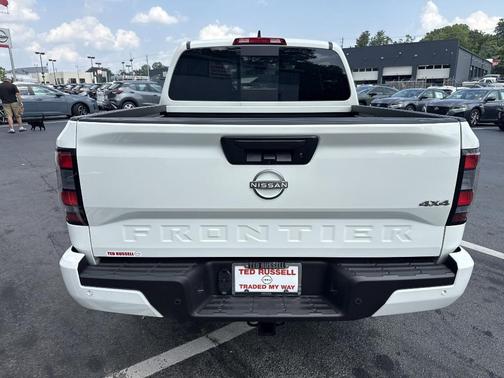 2025 Nissan Frontier SV