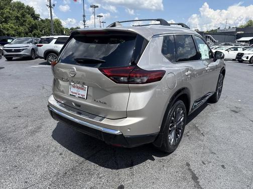 2025 Nissan Rogue Platinum