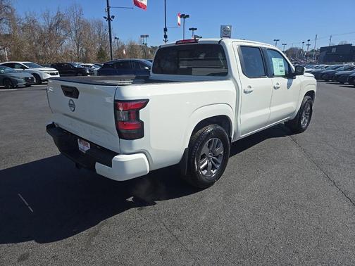 2025 Nissan Frontier SV
