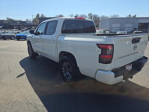 2025 Nissan Frontier SV