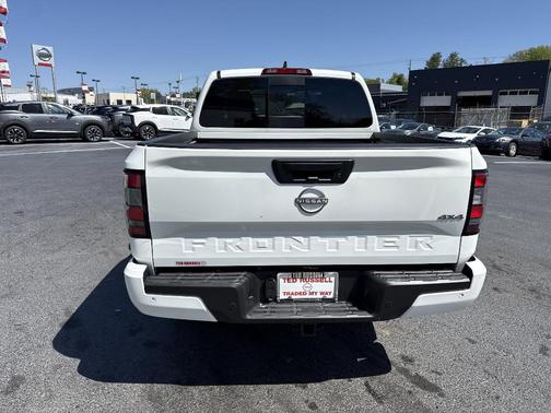2025 Nissan Frontier SV