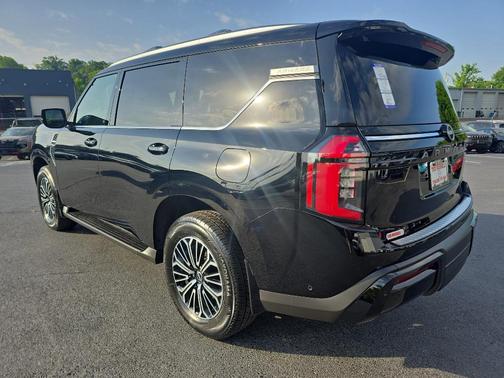 2025 Nissan Armada Platinum