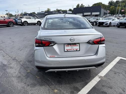 2025 Nissan Versa 1.6 SV