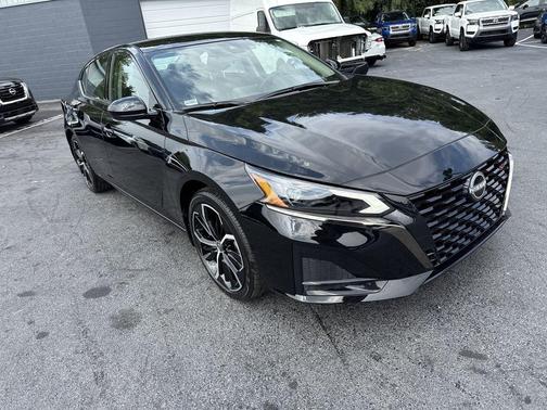 2025 Nissan Altima SR