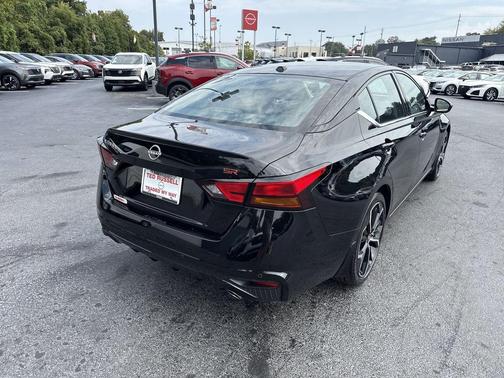 2025 Nissan Altima SR