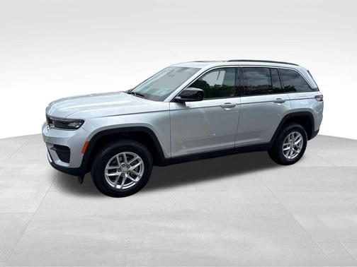 Silver Zynith 2025 Jeep Grand Cherokee Laredo X