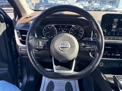 2022 Nissan Rogue SL