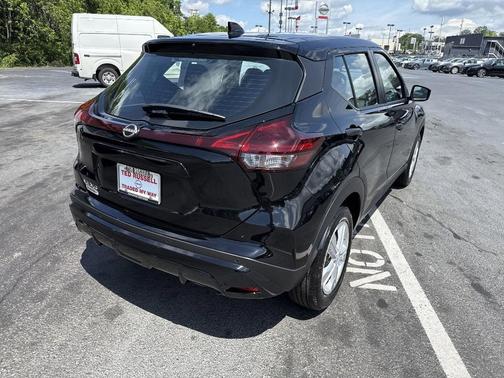 2025 Nissan Kicks Play S