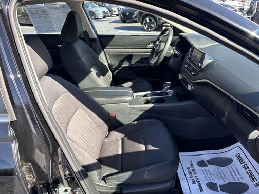 2022 Nissan Altima 2.5 S