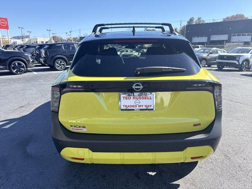 2026 Nissan Kicks SR