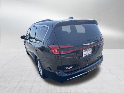 2022 Chrysler Pacifica Touring-L