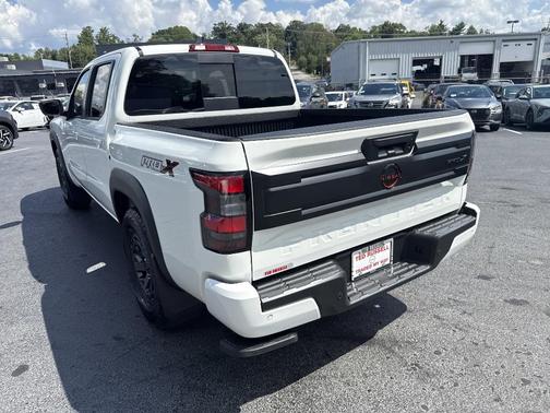 2025 Nissan Frontier PRO-X